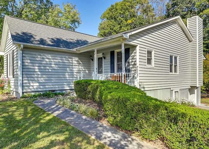 Home W/ Large Yard: 6 Mi To Dtwn Winston-Salem!